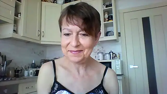 Snapshot of SwettyViktory chatting on 03/08/25, 12:09 SwettyViktory online show from 03/08/25, 12:09