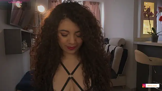 valeria rosses online show from 05/13/26, 06:48