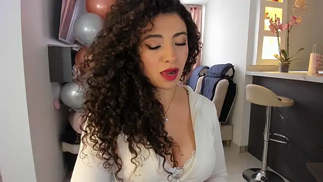 valeria rosses online show from 04/15/26, 04:22