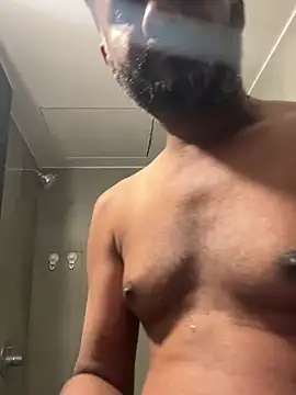 Snapshot of HIMSEXY chatting on 02/06/25, 01:16 HIMSEXY online show from 02/06/25, 01:16