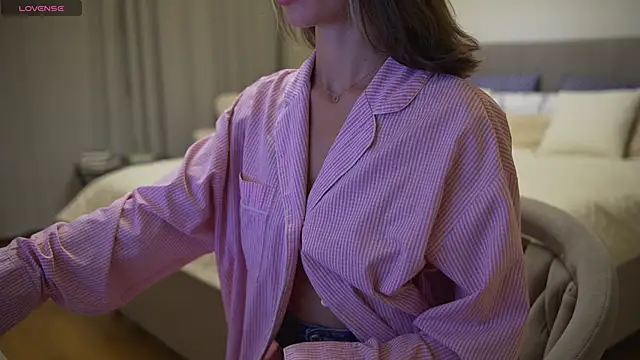 Danielle Thomas online show from 09/20/25, 07:30