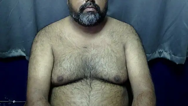 Snapshot of hairysubcub_70 chatting on 06/07/26, 07:35 hairysubcub 70 online show from 06/07/26, 07:35