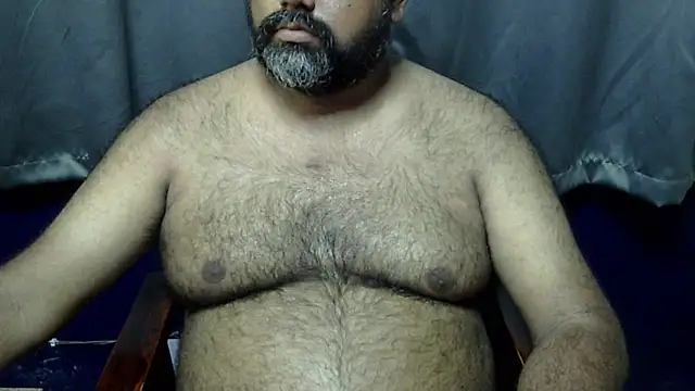 Snapshot of hairysubcub_70 chatting on 06/12/26, 07:17 hairysubcub 70 online show from 06/12/26, 07:17