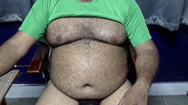 Snapshot of hairysubcub_70 chatting on 06/27/26, 12:22 hairysubcub 70 online show from 06/27/26, 12:22