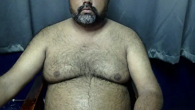 Snapshot of hairysubcub_70 chatting on 07/09/26, 04:13 hairysubcub 70 online show from 07/09/26, 04:13