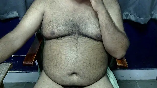 Snapshot of hairysubcub_70 chatting on 06/29/26, 06:42 hairysubcub 70 online show from 06/29/26, 06:42