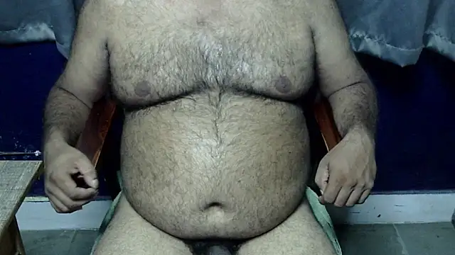 Snapshot of hairysubcub_70 chatting on 07/09/26, 04:17 hairysubcub 70 online show from 07/09/26, 04:17