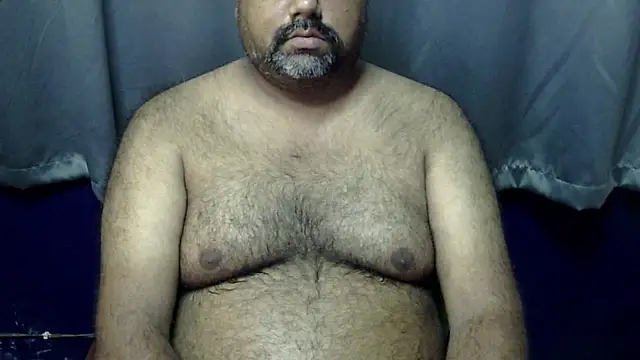 Snapshot of hairysubcub_70 chatting on 06/24/26, 06:34 hairysubcub 70 online show from 06/24/26, 06:34