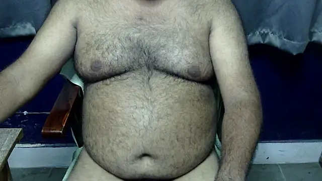 Snapshot of hairysubcub_70 chatting on 06/26/26, 08:20 hairysubcub 70 online show from 06/26/26, 08:20