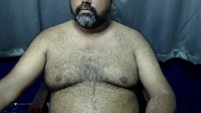 Snapshot of hairysubcub_70 chatting on 06/04/26, 05:01 hairysubcub 70 online show from 06/04/26, 05:01