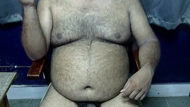 Snapshot of hairysubcub_70 chatting on 07/15/26, 04:08 hairysubcub 70 online show from 07/15/26, 04:08