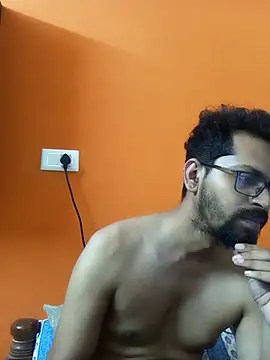 arhan3043 online show from 11/04/25, 12:31