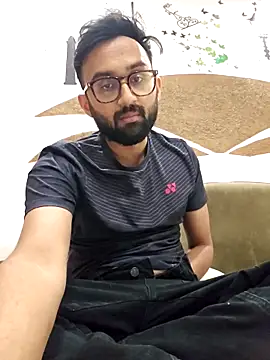 Snapshot of love4shownude chatting on 03/17/26, 05:27 love4shownude online show from 03/17/26, 05:27