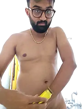 Snapshot of love4shownude chatting on 04/12/26, 07:33 love4shownude online show from 04/12/26, 07:33