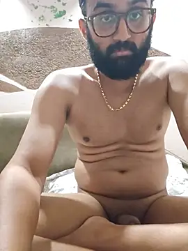 Snapshot of love4shownude chatting on 07/05/26, 07:15 love4shownude online show from 07/05/26, 07:15