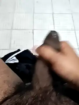 Gerardo31017 online show from 12/17/25, 12:48