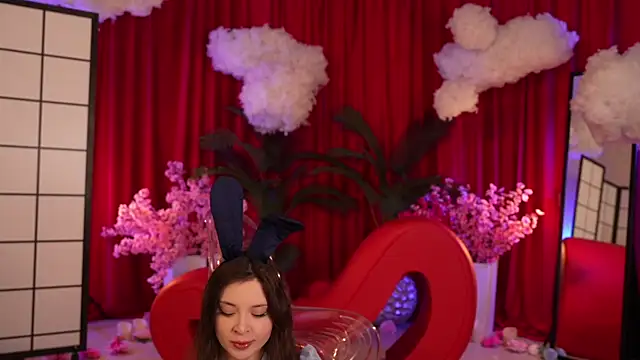 KittyCaitlin online show from 03/11/25, 06:52