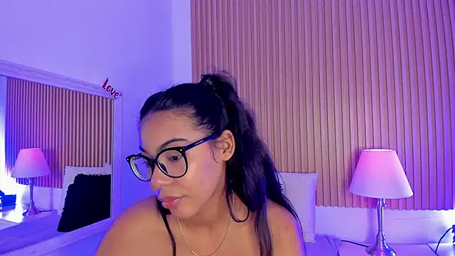 Snapshot of GenesisRuiz chatting on 03/15/25, 10:44 GenesisRuiz online show from 03/15/25, 10:44