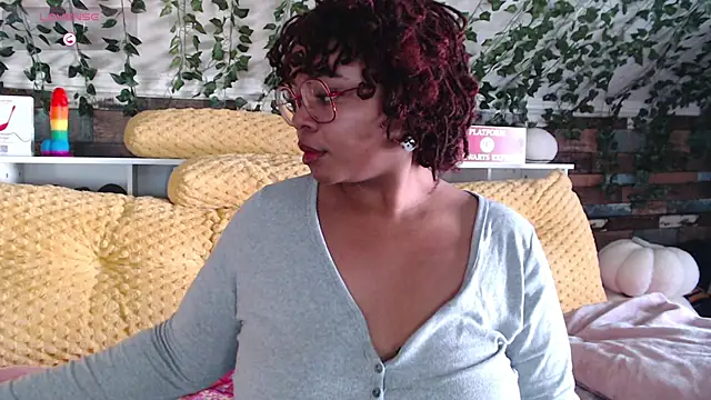 Snapshot of -khayaparker chatting on 01/31/25, 06:57 -khayaparker online show from 01/31/25, 06:57