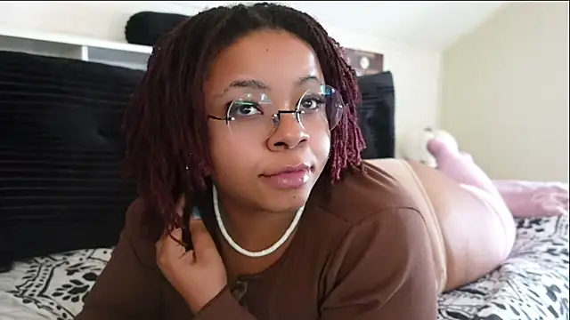 -khayaparker online show from 02/25/26, 07:36