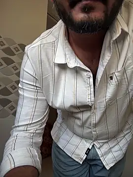 Snapshot of Spicy_aryan chatting on 02/18/25, 08:16 Spicy aryan online show from 02/18/25, 08:16