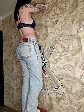 LazyTanukii online show from 12/16/25, 06:50