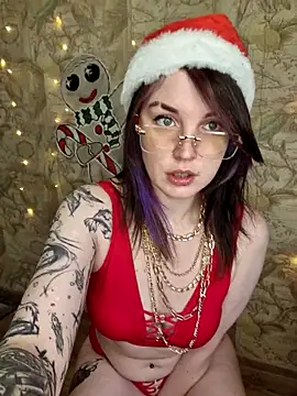 LazyTanukii online show from 12/23/25, 06:45