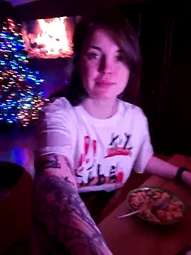 LazyTanukii online show from 12/05/25, 06:23