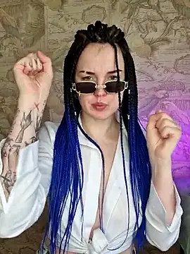 LazyTanukii online show from 01/15/26, 08:40