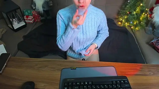 CharmedDoll online show from 12/21/25, 01:35