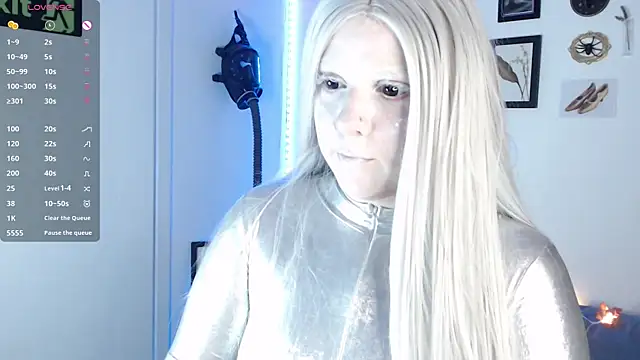 auroralatexprincess online show from 10/28/25, 08:08