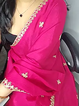 Snapshot of aliyaah_singh chatting on 06/12/26, 06:05 aliyaah singh online show from 06/12/26, 06:05