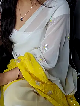 aliyaah singh online show from 11/12/25, 06:01