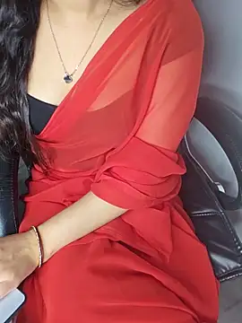 Snapshot of aliyaah_singh chatting on 05/18/26, 06:12 aliyaah singh online show from 05/18/26, 06:12