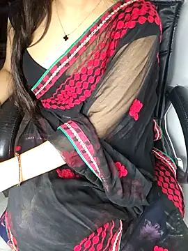 Snapshot of aliyaah_singh chatting on 05/13/26, 06:26 aliyaah singh online show from 05/13/26, 06:26
