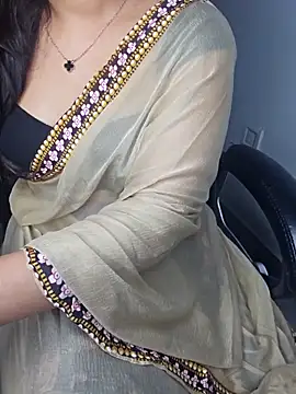 Snapshot of aliyaah_singh chatting on 09/25/25, 05:30 aliyaah singh online show from 09/25/25, 05:30