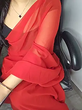 Snapshot of aliyaah_singh chatting on 06/01/26, 05:56 aliyaah singh online show from 06/01/26, 05:56