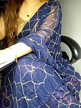 Snapshot of aliyaah_singh chatting on 01/24/25, 07:39 aliyaah singh online show from 01/24/25, 07:39