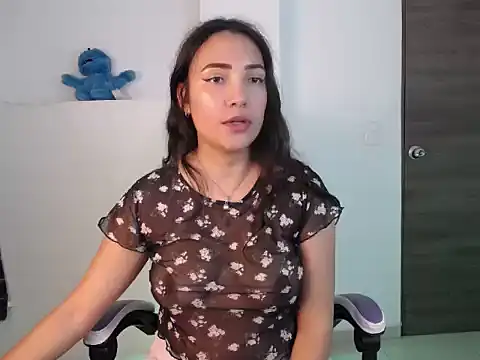 cutie and slutty online show from 10/11/25, 04:02