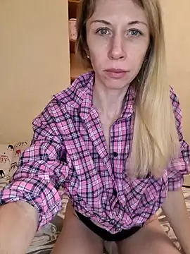 Snapshot of MissisMilk chatting on 01/05/25, 08:00 MissisMilk online show from 01/05/25, 08:00