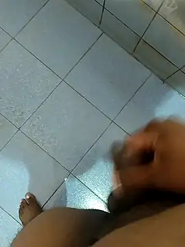 dinesh682 online show from 11/24/25, 09:15