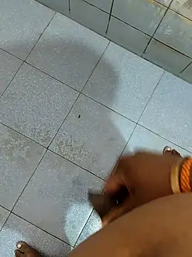 dinesh682 online show from 11/02/25, 12:48