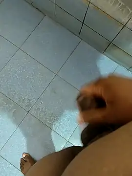 dinesh682 online show from 11/14/25, 08:01