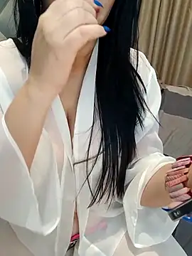 Queen sousou online show from 11/23/25, 01:43