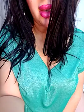 Queen sousou online show from 11/16/25, 01:32