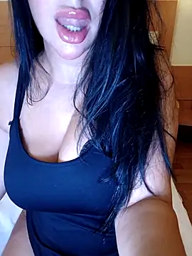 Queen sousou online show from 05/02/26, 07:52