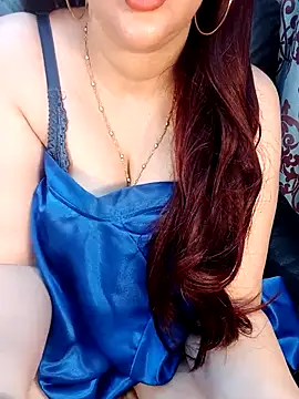 Snapshot of Queen_sousou chatting on 02/22/25, 01:11 Queen sousou online show from 02/22/25, 01:11