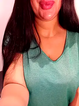 Snapshot of Queen_sousou chatting on 09/20/25, 07:30 Queen sousou online show from 09/20/25, 07:30