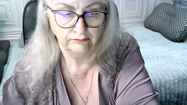 LolkaAlyss online show from 05/25/26, 04:23