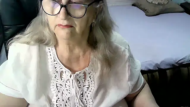 LolkaAlyss online show from 12/15/25, 12:05